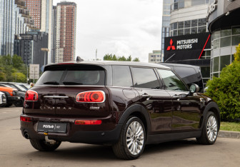 Подержанный автомобиль MINI Clubman Wagon 2017 года (4 фото)
