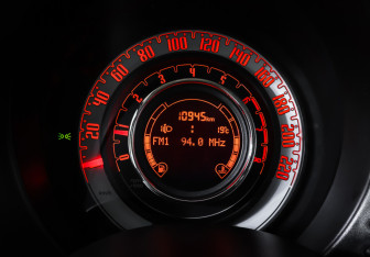 Подержанный автомобиль Fiat 500 Hatchback 2012 года (16 фото)