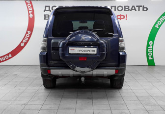 Подержанный автомобиль Mitsubishi Pajero 2007 года (5 фото)