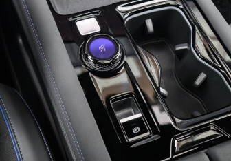 Подержанный автомобиль Volkswagen Teramont 2025 года (23 фото)