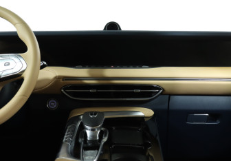 Подержанный автомобиль Voyah Free 2023 года (14 фото)