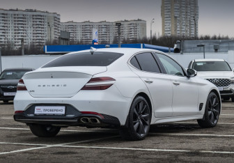 Подержанный автомобиль Genesis G70 2021 года (5 фото)