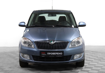 Подержанный автомобиль Skoda Fabia Hatchback 2011 года (2 фото)