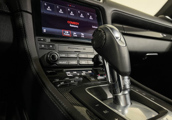 Подержанный автомобиль Porsche Cayman 2021 года (17 фото)