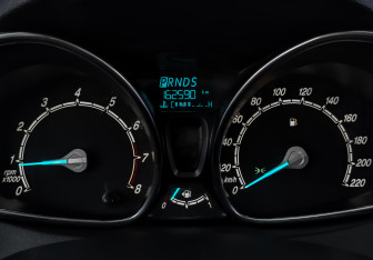 Подержанный автомобиль Ford Fiesta Hatchback 2017 года (16 фото)