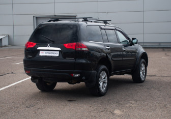 Подержанный автомобиль Mitsubishi Pajero Sport 2014 года (5 фото)