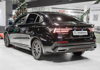 Подержанный автомобиль Omoda S5 2024 года (6 фото)