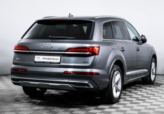 Подержанный автомобиль Audi Q7 2023 года (5 фото)