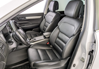Подержанный автомобиль Renault Samsung QM6 2021 года (21 фото)