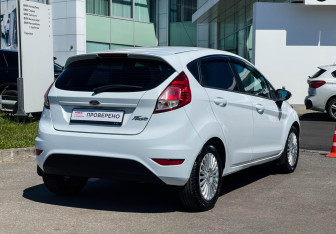 Подержанный автомобиль Ford Fiesta Hatchback 2016 года (5 фото)