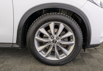Подержанный автомобиль Infiniti QX50 2019 года (18 фото)