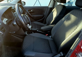Подержанный автомобиль Volkswagen Polo Sedan 2018 года (20 фото)
