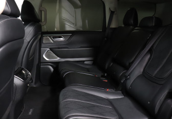 Подержанный автомобиль Infiniti QX80 2024 года (10 фото)