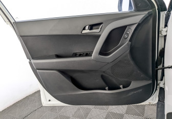 Подержанный автомобиль Hyundai Creta 2020 года (19 фото)