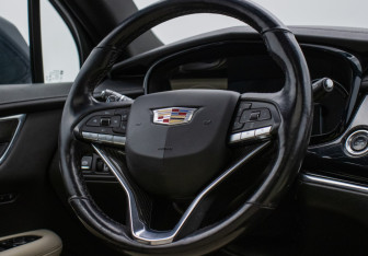 Подержанный автомобиль Cadillac XT6 2021 года (15 фото)
