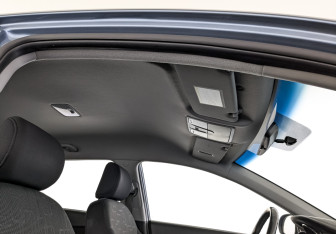 Подержанный автомобиль Kia Rio Hatchback 2015 года (23 фото)