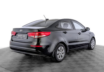 Подержанный автомобиль Kia Rio Sedan 2017 года (5 фото)