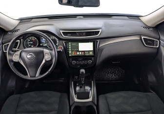 Подержанный автомобиль Nissan X-Trail 2017 года (23 фото)