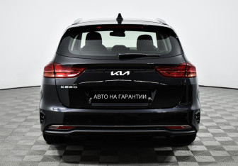 Подержанный автомобиль Kia Ceed Wagon 2021 года (6 фото)