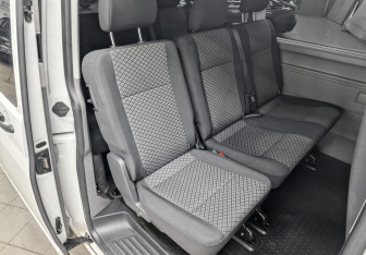 Подержанный автомобиль Volkswagen Caravelle 2021 года (12 фото)