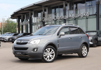 Подержанный автомобиль Opel Antara 2013 года (20 фото)