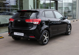 Подержанный автомобиль Kia Rio Hatchback 2016 года (5 фото)