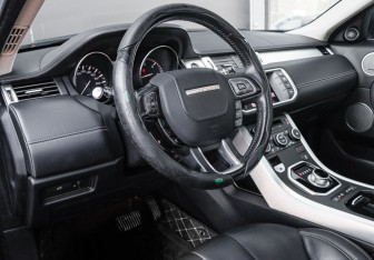 Подержанный автомобиль Land Rover Range Rover Evoque 2012 года (15 фото)