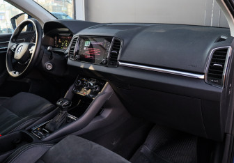 Подержанный автомобиль Skoda Karoq 2021 года (12 фото)