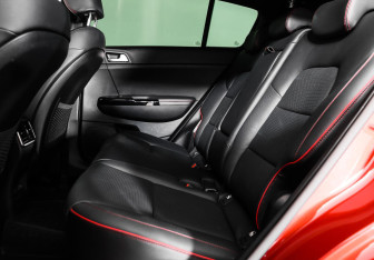 Подержанный автомобиль Kia Sportage 2018 года (10 фото)