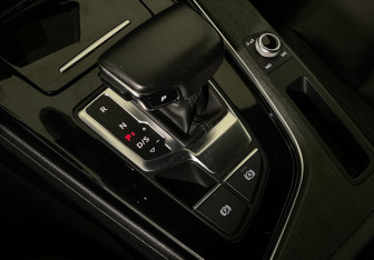 Подержанный автомобиль Audi A5 Liftback 2021 года (16 фото)