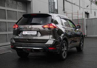 Подержанный автомобиль Nissan X-Trail 2021 года (4 фото)
