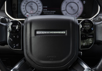Подержанный автомобиль Land Rover Range Rover 2018 года (10 фото)