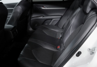Подержанный автомобиль Toyota Camry Sedan 2021 года (10 фото)