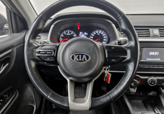 Подержанный автомобиль Kia Rio Hatchback 2021 года (20 фото)