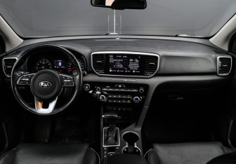 Подержанный автомобиль Kia Sportage 2021 года (9 фото)