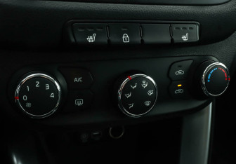 Подержанный автомобиль Kia Ceed Wagon 2015 года (10 фото)