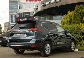 Подержанный автомобиль Nissan X-Trail 2021 года (4 фото)