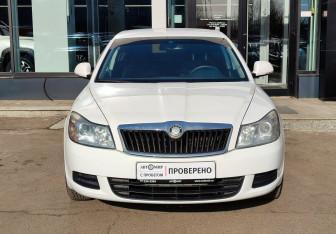 Подержанный автомобиль Skoda Octavia Liftback 2011 года (2 фото)