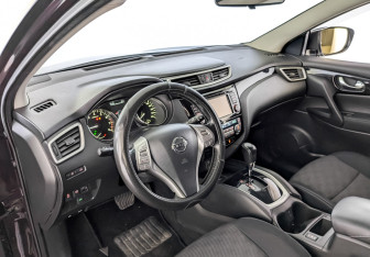 Подержанный автомобиль Nissan Qashqai 2014 года (16 фото)