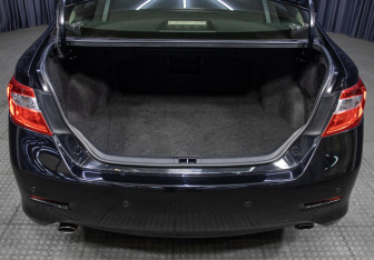 Подержанный автомобиль Toyota Camry Sedan 2013 года (9 фото)