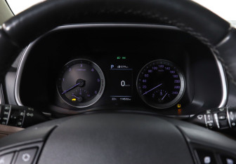 Подержанный автомобиль Hyundai Tucson 2019 года (11 фото)