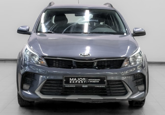 Подержанный автомобиль Kia Rio Hatchback 2021 года (2 фото)