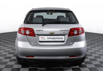 Подержанный автомобиль Chevrolet Lacetti Hatchback 2010 года (6 фото)