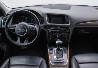 Подержанный автомобиль Audi Q5 2014 года (13 фото)