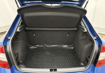 Подержанный автомобиль Skoda Rapid Liftback 2018 года (22 фото)