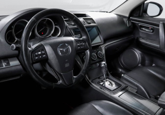 Подержанный автомобиль Mazda 6 Sedan 2010 года (14 фото)