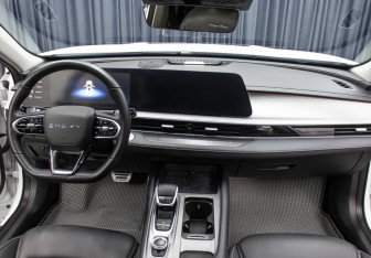 Подержанный автомобиль Chery Arrizo 8 2023 года (14 фото)