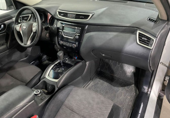 Подержанный автомобиль Nissan X-Trail 2018 года (11 фото)