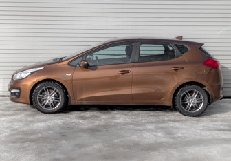 Подержанный автомобиль Kia Ceed Hatchback 2017 года (8 фото)