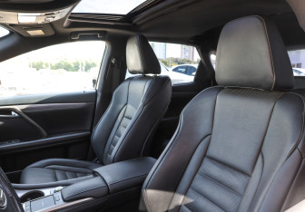 Подержанный автомобиль Lexus RX 2020 года (20 фото)